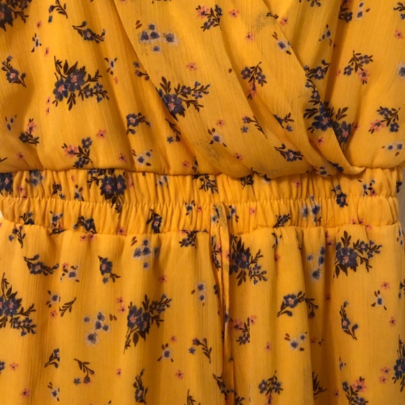 New Altard State Yellow Floral Romper in Size Small - Picture 2 of 3